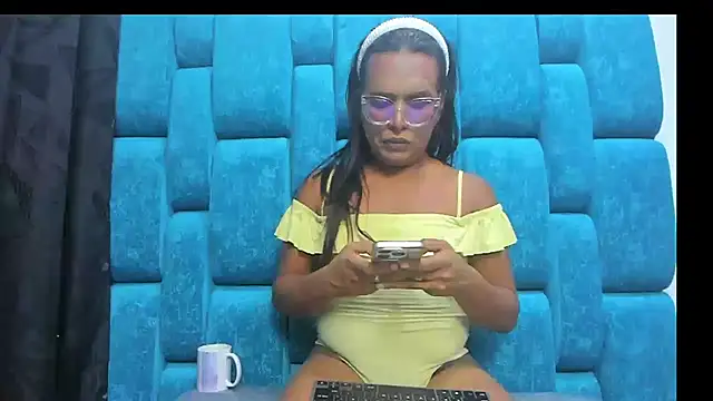 Snapshot of monsterdick_22cm chatting on 03/02/25, 01:04 monsterdick 22cm online show from 03/02/25, 01:04