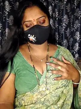 Snapshot of vani-09 chatting on 03/08/25, 05:01 vani-09 online show from 03/08/25, 05:01