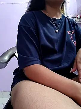 Snapshot of Harpreet_49 chatting on 10/05/25, 05:06 Harpreet 49 online show from 10/05/25, 05:06