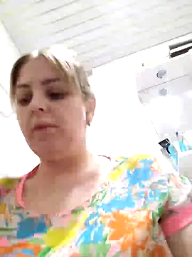 Lady nice cat online show from 01/05/25, 12:31