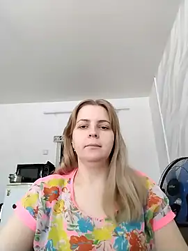 Lady nice cat online show from 01/15/25, 06:22