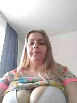 Lady nice cat online show from 01/27/25, 07:35