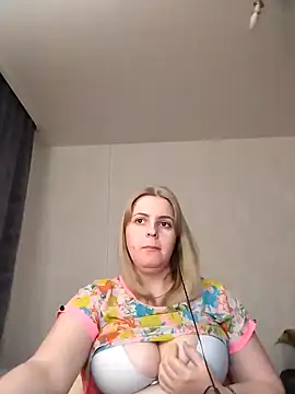 Lady nice cat online show from 01/28/25, 12:11