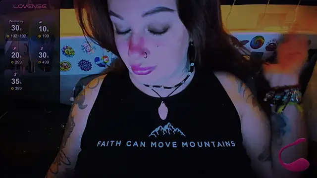 EllieOz online show from 12/12/24, 06:10