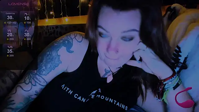 EllieOz online show from 12/12/24, 09:15