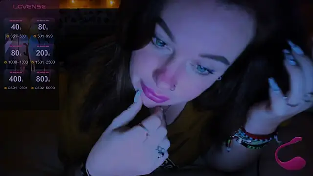 EllieOz online show from 12/14/24, 09:13