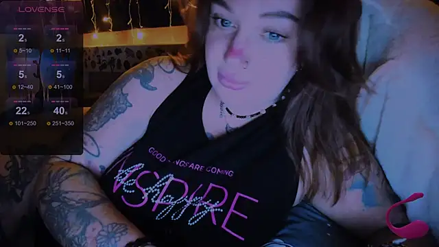 EllieOz online show from 12/15/24, 05:20
