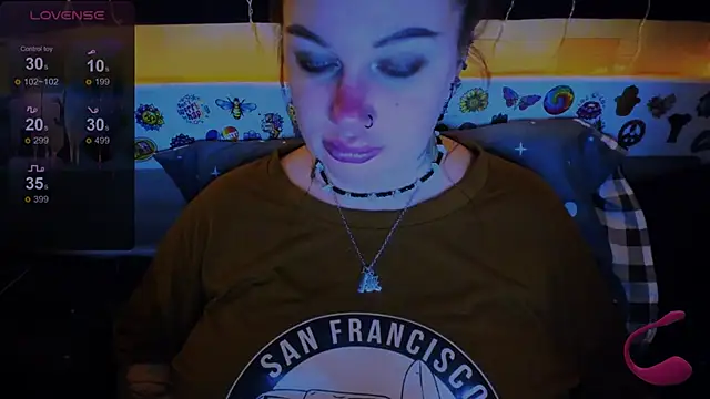 EllieOz online show from 12/16/24, 09:52
