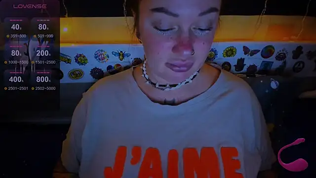 EllieOz online show from 12/24/24, 03:37
