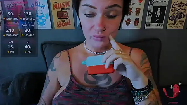 EllieOz online show from 07/15/26, 03:17