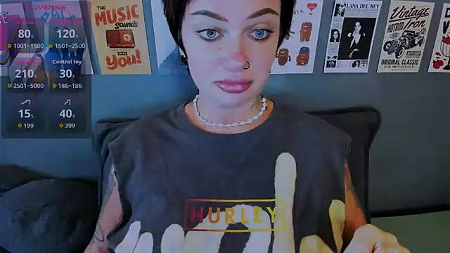 EllieOz online show from 07/23/26, 04:38
