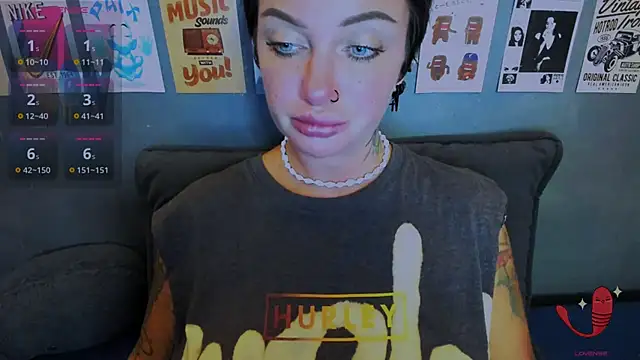 EllieOz online show from 07/28/26, 07:39