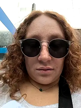 Snapshot of Mistik_red chatting on 10/06/25, 09:07 Mistik red online show from 10/06/25, 09:07