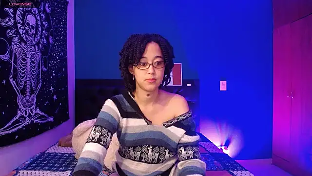 Snapshot of ela_0 chatting on 10/18/25, 09:54 ela 0 online show from 10/18/25, 09:54