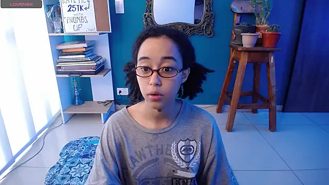 Snapshot of ela_0 chatting on 11/05/25, 12:27 ela 0 online show from 11/05/25, 12:27