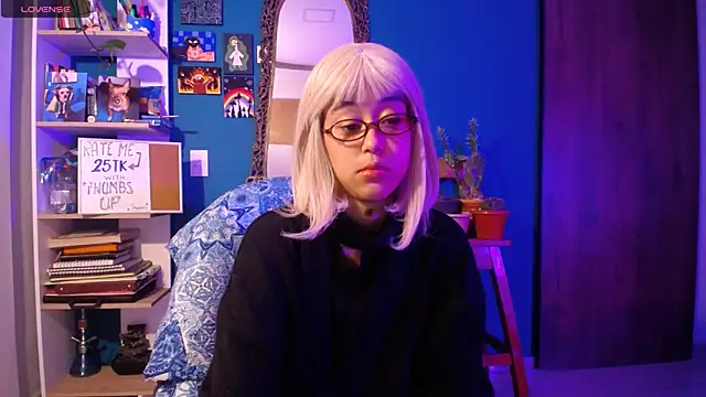 Snapshot of ela_0 chatting on 11/08/25, 06:57 ela 0 online show from 11/08/25, 06:57