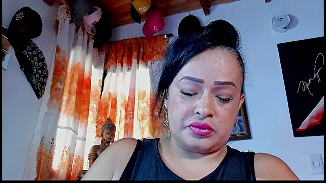 seleneh online show from 09/26/25, 08:13