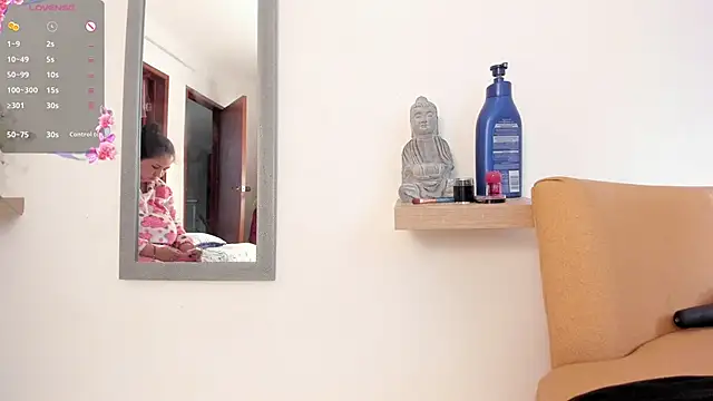 Amina hafsa online show from 06/04/26, 08:26