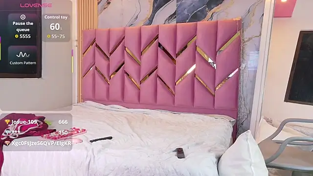 daddyissuesss  online show from 10/15/25, 07:36