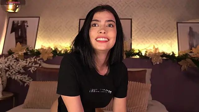 ElleDiane online show from 12/30/24, 01:04