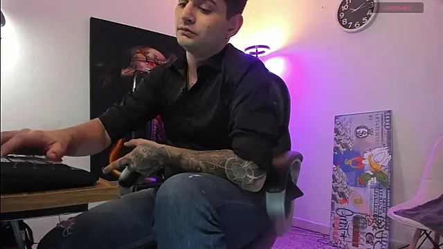 Nicolas Fellener online show from 11/26/25, 03:07