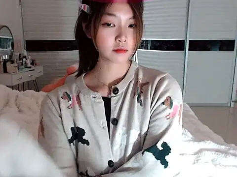 -Lucky Girl online show from 12/15/24, 02:59