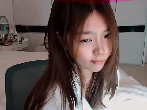 -Lucky Girl online show from 12/17/24, 03:17