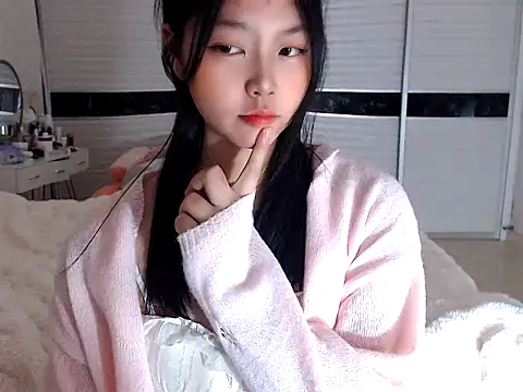 -Lucky Girl online show from 12/27/24, 11:50