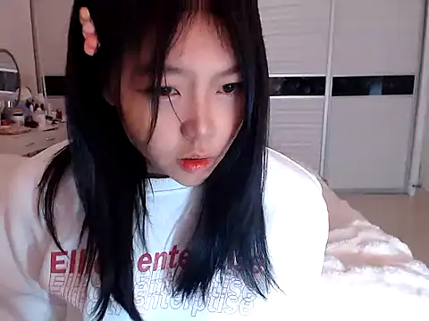 -Lucky Girl online show from 12/28/24, 03:37