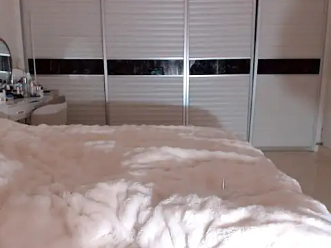-Lucky Girl online show from 01/04/25, 02:03