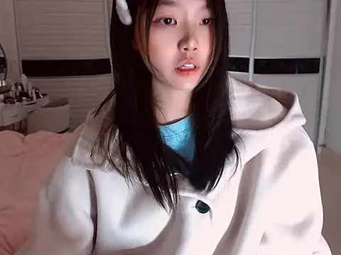 -Lucky Girl online show from 01/30/25, 12:16