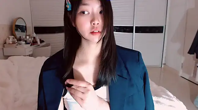 -Lucky Girl online show from 02/09/25, 02:40