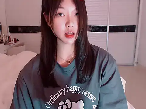 -Lucky Girl online show from 02/12/25, 04:54