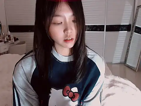 -Lucky Girl online show from 02/12/25, 11:40