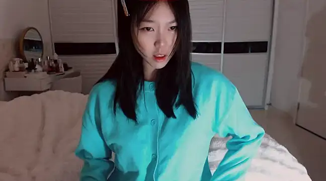 -Lucky Girl online show from 02/13/25, 02:12