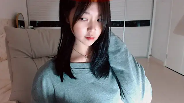 -Lucky Girl online show from 09/12/25, 02:17