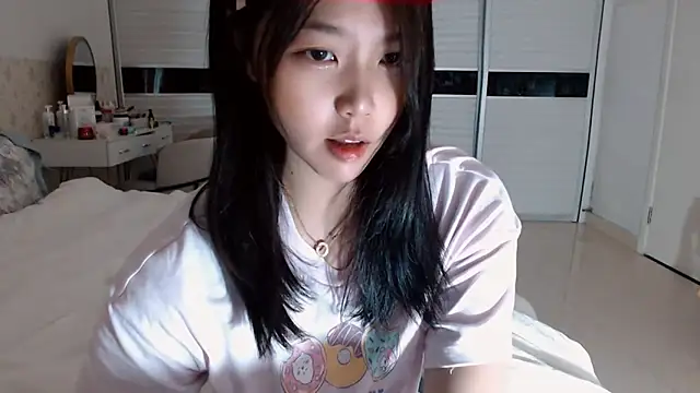 -Lucky Girl online show from 10/16/25, 02:07