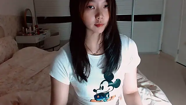 Snapshot of -Lucky_Girl chatting on 05/06/26, 01:16 -Lucky Girl online show from 05/06/26, 01:16