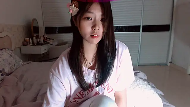 Snapshot of -Lucky_Girl chatting on 05/25/26, 12:55 -Lucky Girl online show from 05/25/26, 12:55