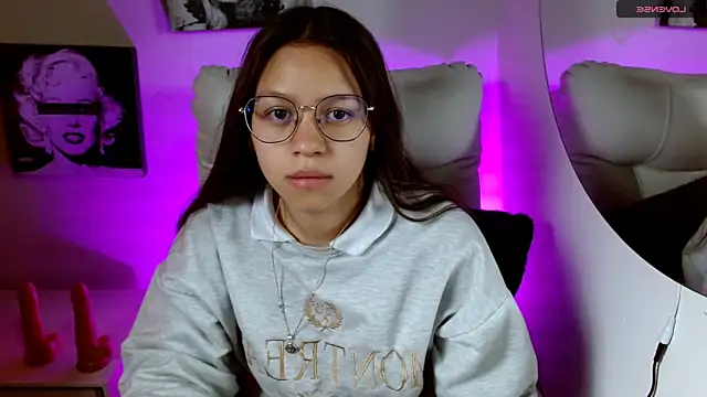 SamanthaRoldaan online show from 09/15/25, 02:06