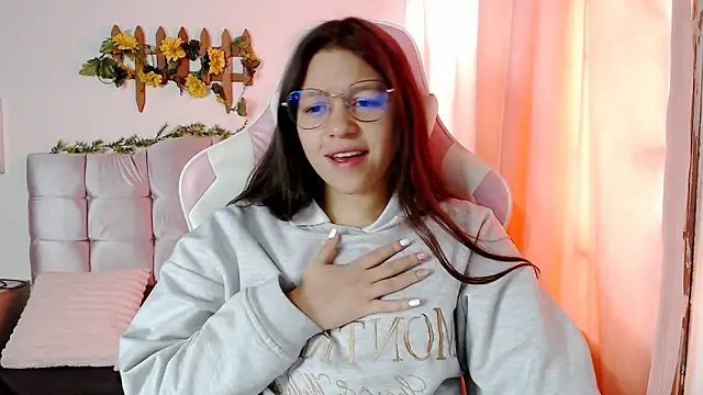 SamanthaRoldaan online show from 09/26/25, 04:00