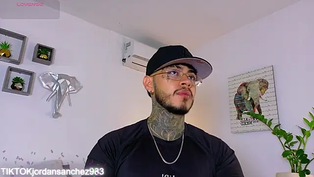 JordanSmiith  online show from 02/09/26, 08:35