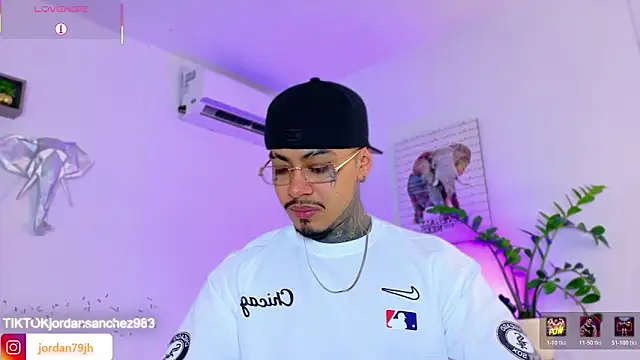 JordanSmiith  online show from 04/25/26, 09:34
