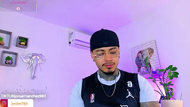 JordanSmiith  online show from 04/30/26, 08:57