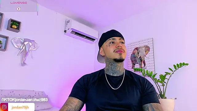JordanSmiith  online show from 05/25/26, 08:48