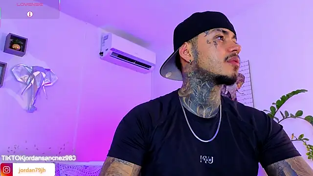 JordanSmiith  online show from 06/05/26, 08:58