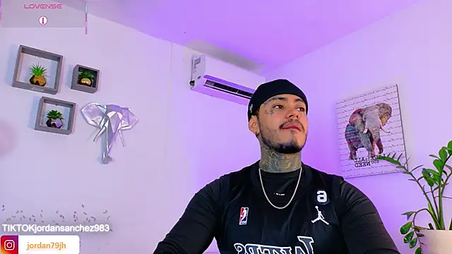JordanSmiith  online show from 06/17/26, 09:38