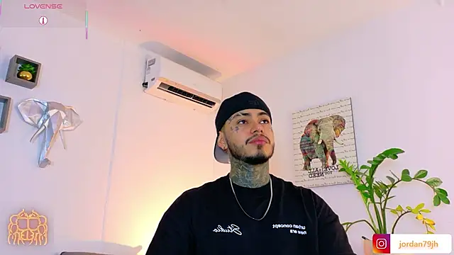 JordanSmiith  online show from 07/04/26, 08:59