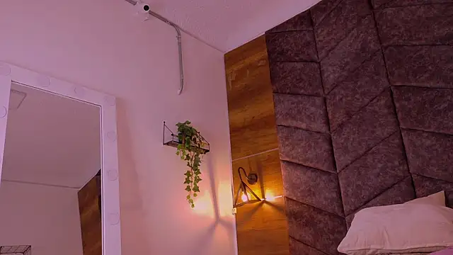 eva daemon online show from 11/07/25, 11:49