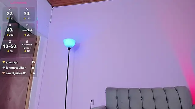 Snapshot of zoe6x chatting on 11/13/25, 03:55 zoe6x online show from 11/13/25, 03:55